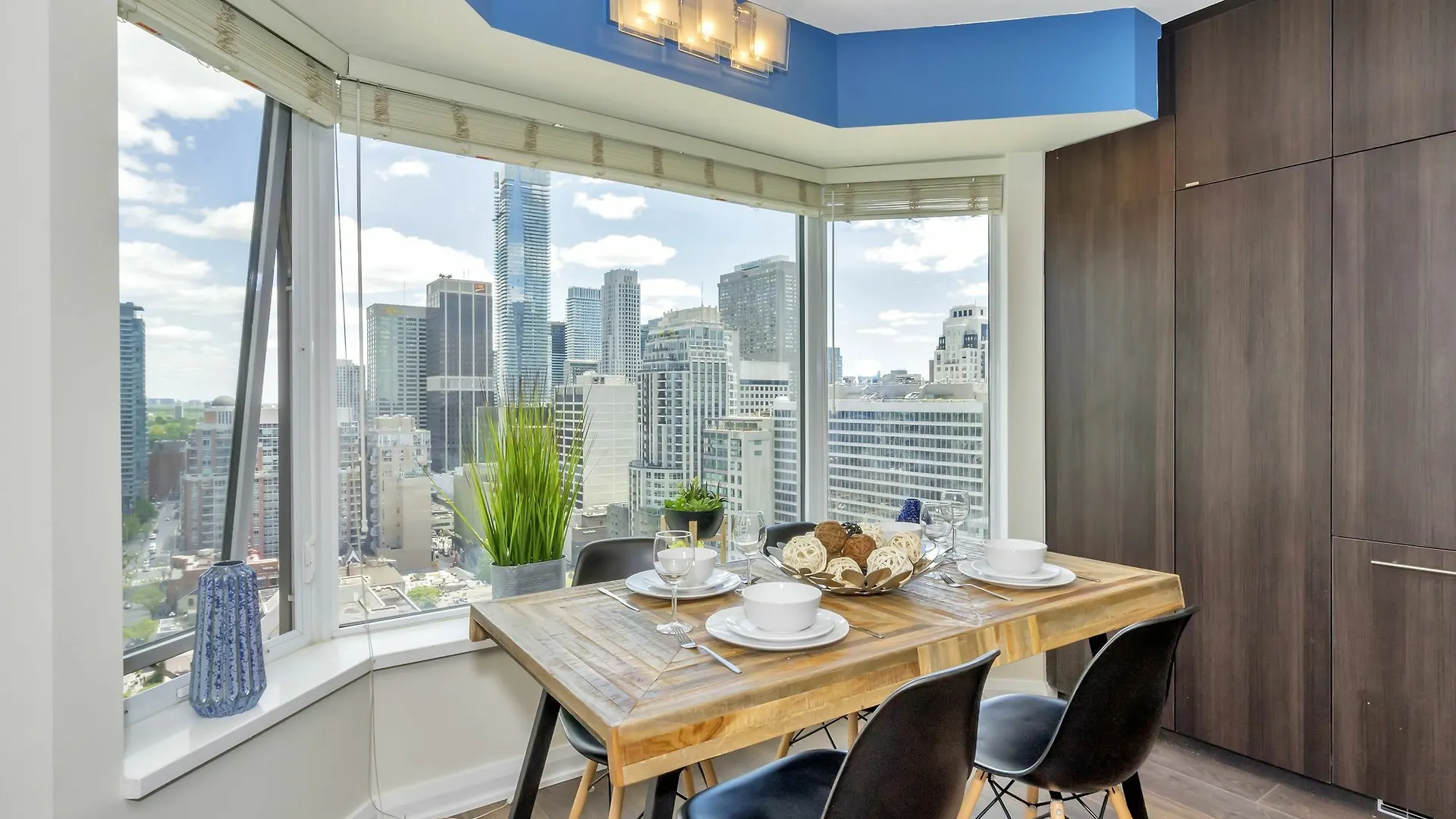 Quickstay - Elegance In Yorkville Toronto Canada