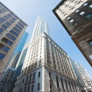Otel One King West And